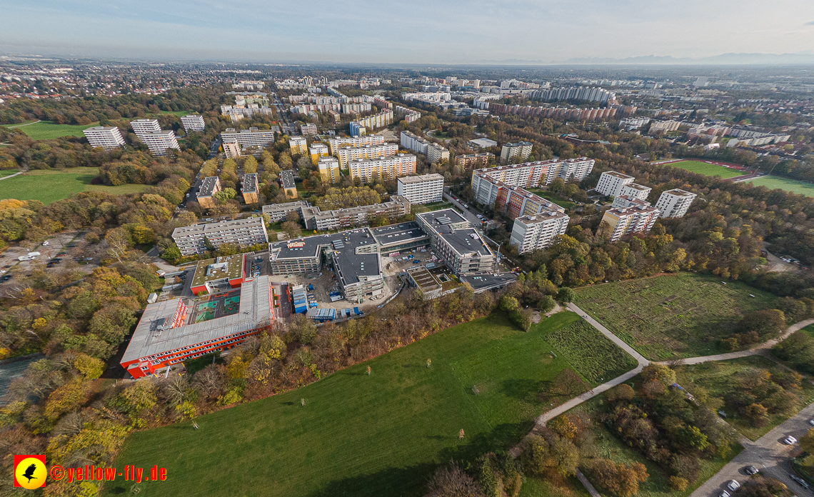 03.11.2022 -  Ostparksee mit Umgebung in Neuperlach